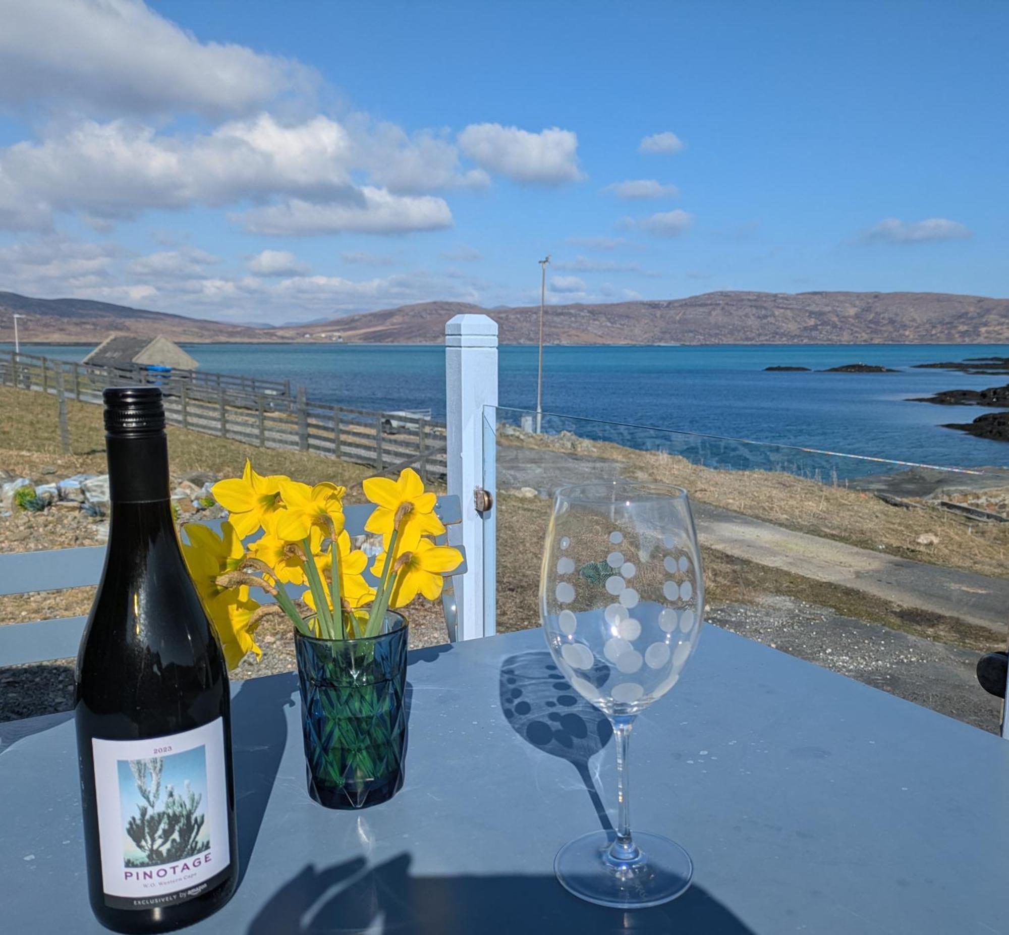 Вилла Glamping Pod For 2 Pod Beag Na Haun Eriskay Экстерьер фото